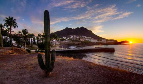 Hotel Playa De Cortes
