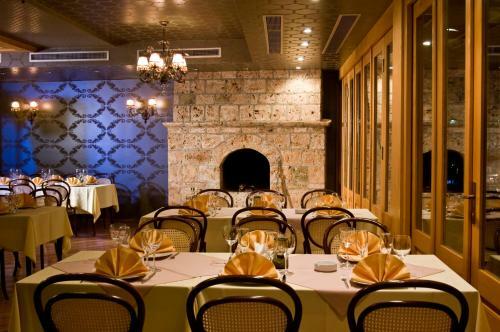 Hotel �arshia E Jupave
