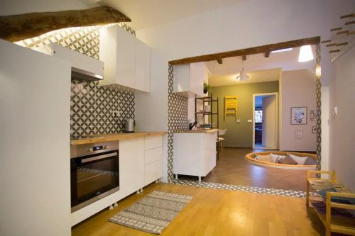 Keypristina Apartments