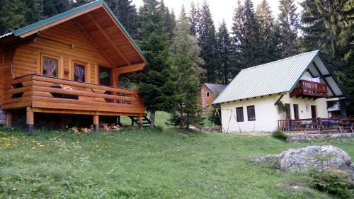 Peaks Of The Ballkans Tour ( Hostel Panorama )