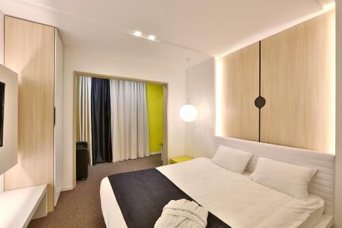 Io Hotel