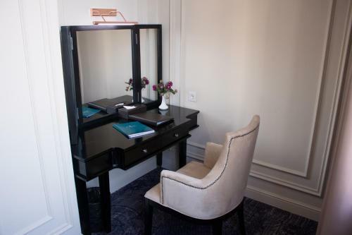 Madison Ave Hotel Bishkek