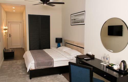 Madison Ave Hotel Bishkek