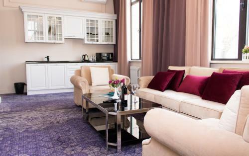 Madison Ave Hotel Bishkek