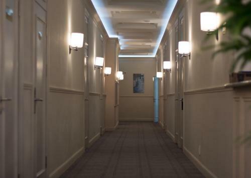 Madison Ave Hotel Bishkek