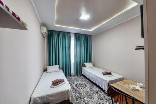 Hostal Bayana Hotel & Hostel
