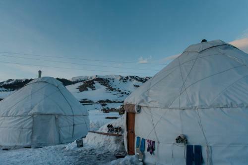 Albergue Jyrgalan Yurt Lodge