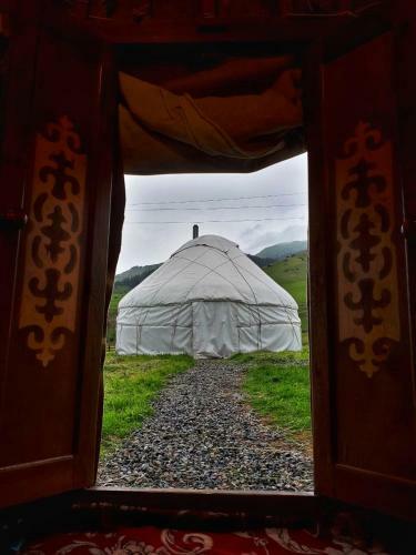Albergue Jyrgalan Yurt Lodge
