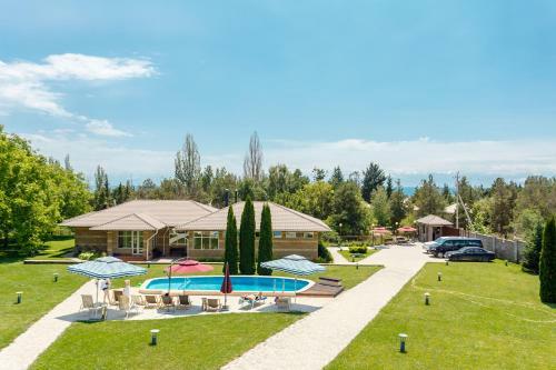 Dolinnka Hotel