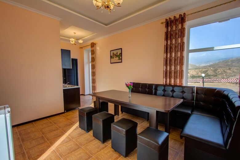 Hotel Paradise Guesthouse