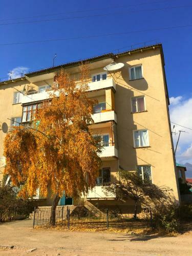 Apartment Mamytova 92