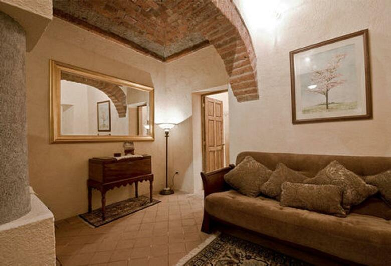 Hacienda Sepulveda Hotel & Spa