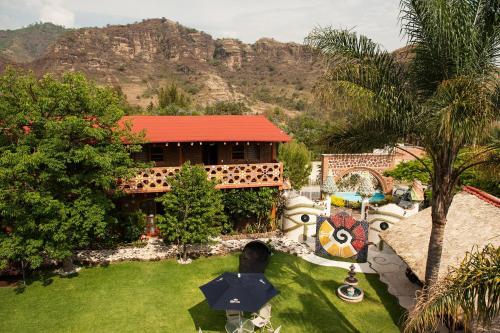 Paradise Hotel Boutique & Lounge