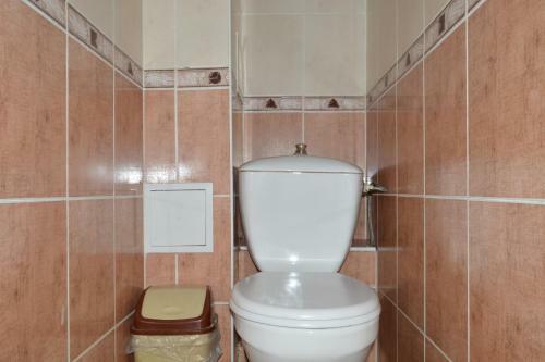 Apartment On Chokmorova 5