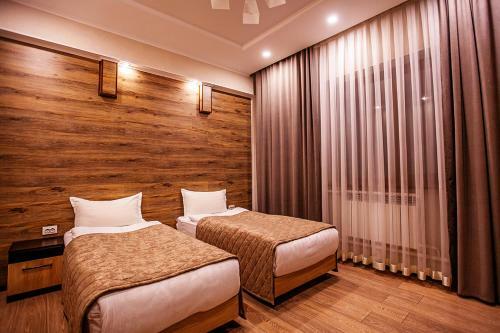 Lumarc Hotel
