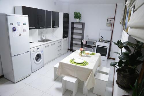 Apartment On Ryskulova 95