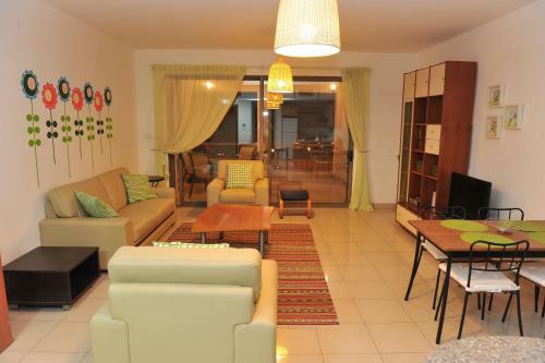 Hotel Tala Bay Residences