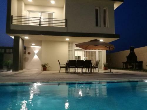 Villa Bouga Compound