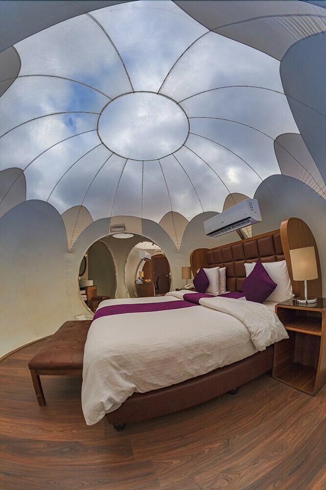 Petra Bubble Luxotel
