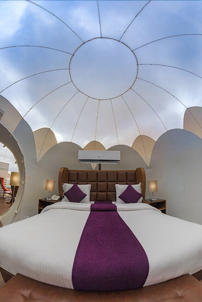 Petra Bubble Luxotel