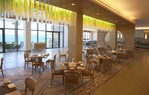 Hotel Hilton Dead Sea Resort & Spa