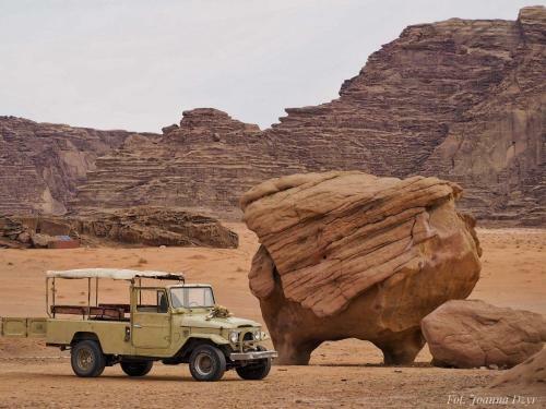 Wadi Rum Blue Sky And Tour