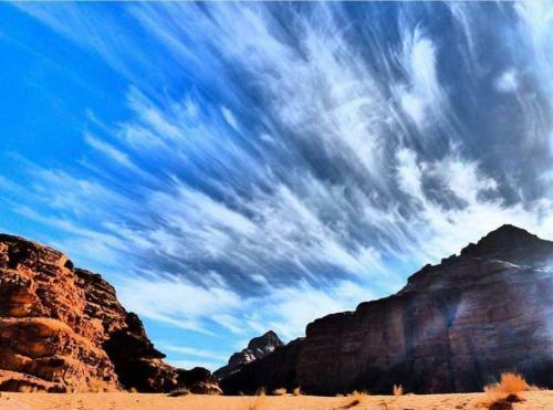 Wadi Rum Blue Sky And Tour