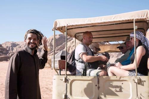 Wadi Rum Blue Sky And Tour