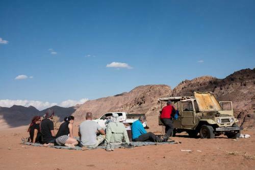 Wadi Rum Blue Sky And Tour