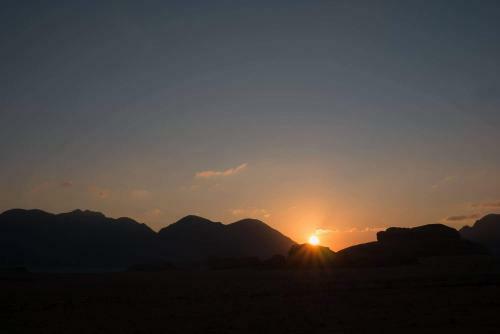 Wadi Rum Blue Sky And Tour