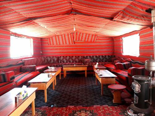 Bed & Breakfast Martian Camp 2