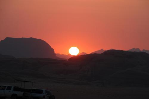 Desert Sunset & Tour