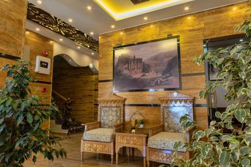 Town Season Hotel
