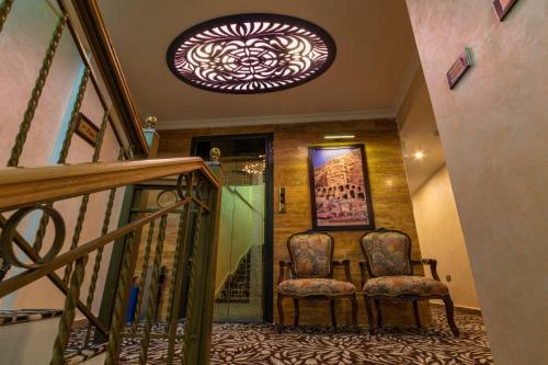 Town Season Hotel