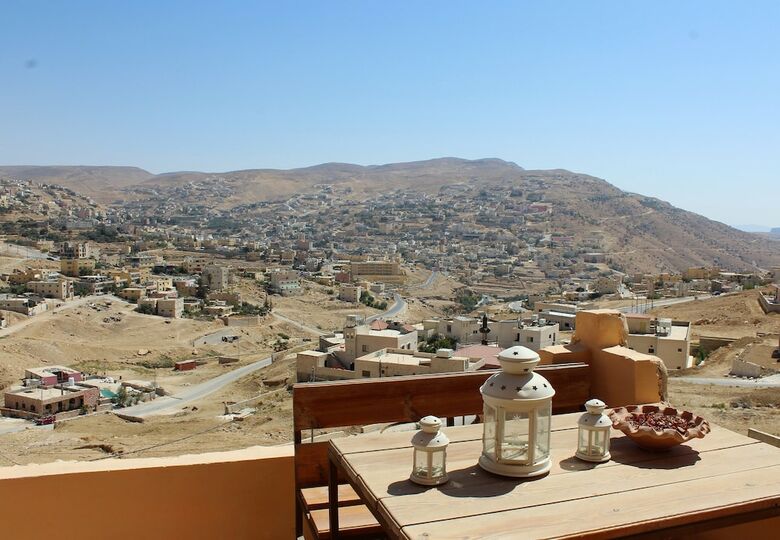 Petra Bed & Breakfast