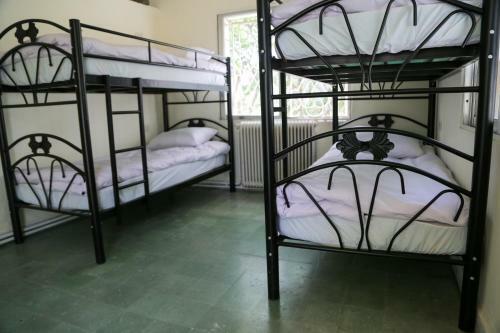 Hostel 1930