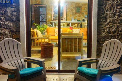 Hostal Casa Lago Dominguez On The Beach