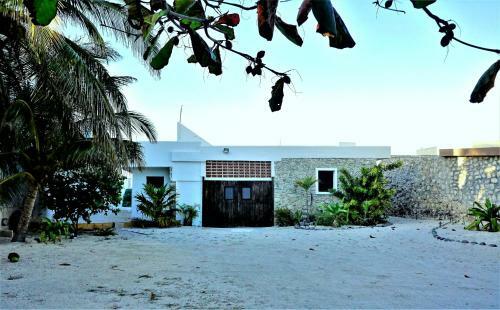 Hostal Casa Lago Dominguez On The Beach