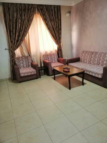 Apartamento Al Hadeer Suites Hotel