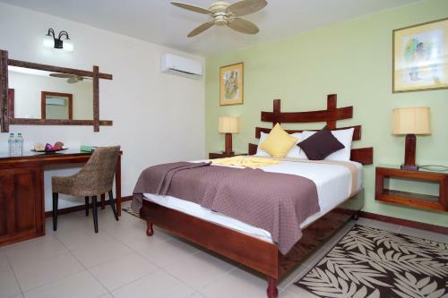 Hibiscus Lodge Hotel