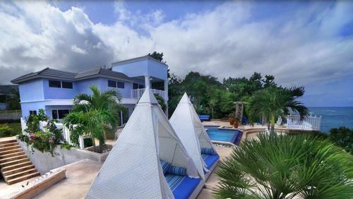 Villa Morgans Cliff With Chef/maid