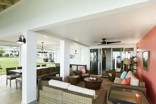 Coral Cay Villas