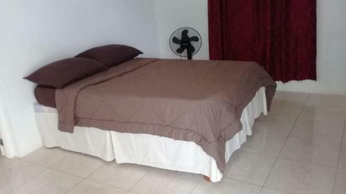 Hostal Vivienne's Guest House & Hostel