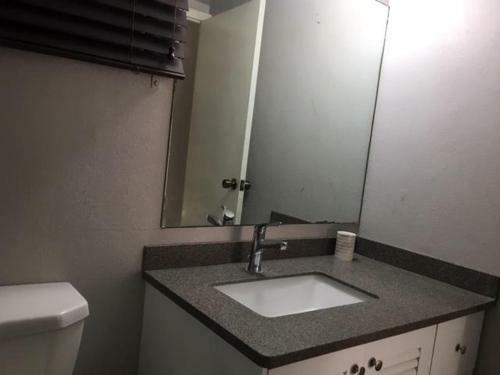 Kensington Court Apartment