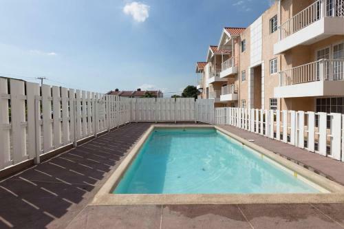 Apartamento Gated Complex 24/7 Security Walk To Hope Rd