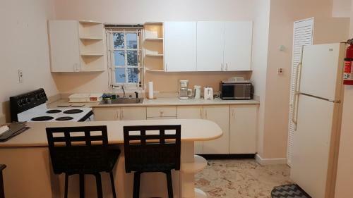 Apartment At The Seville