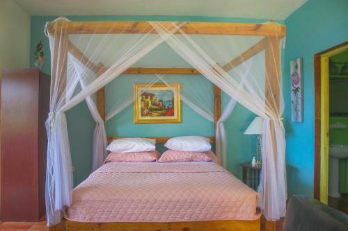 Sea Breeze Studio #1