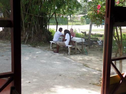 Dreadlocks Cottage @ Jah B's Beach Road Negril