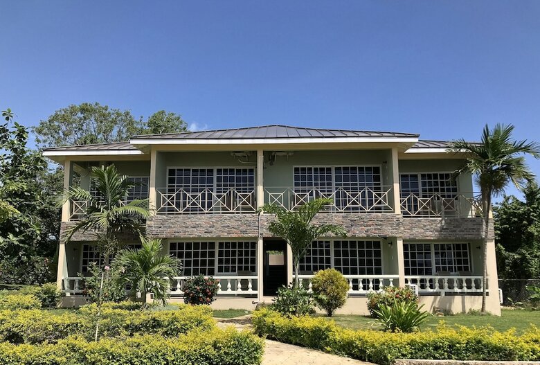 Hotel The Sov Resorts