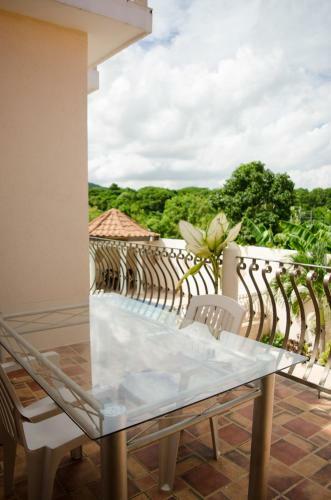 Color's Hide Away Villa